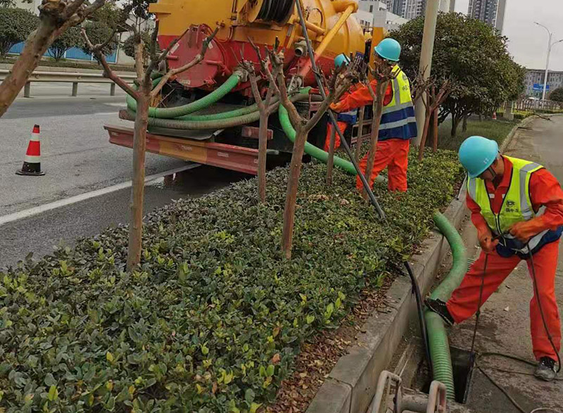 新都市政管道清淤