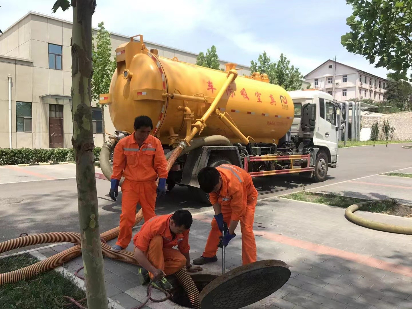 新都化粪池清理与5-8吨吸粪车施工效率分析